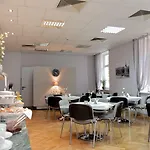 Kapitan Hotel *